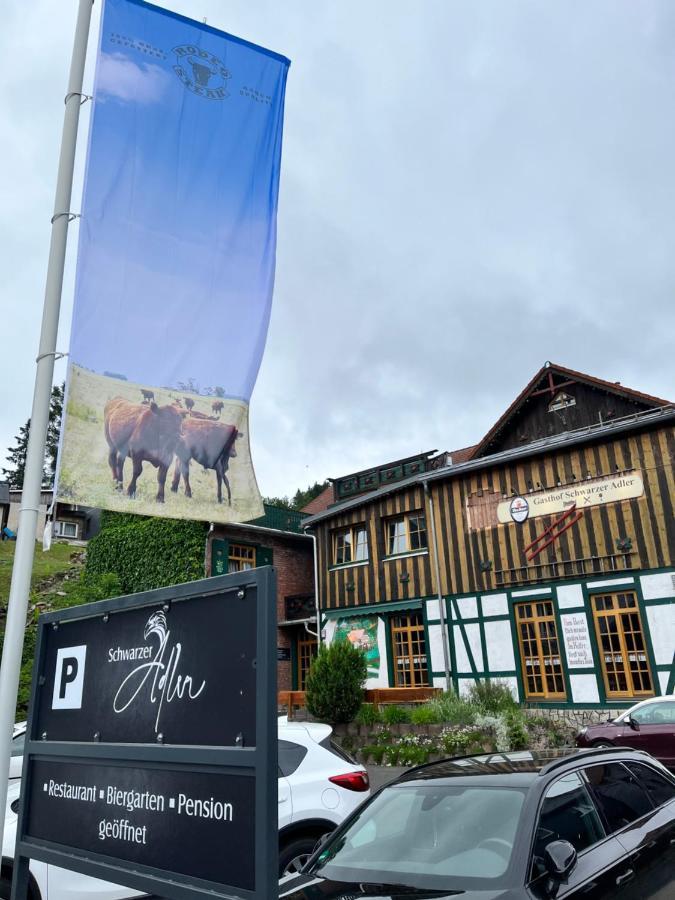 Gasthof & Pension "Schwarzer Adler" Masserberg Exterior foto